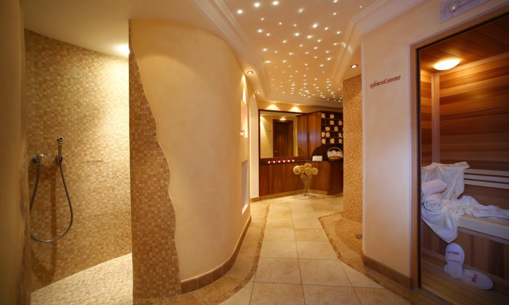 Hotel Ingram เซลวาดีวัลการ์เดนา ภายนอก รูปภาพ